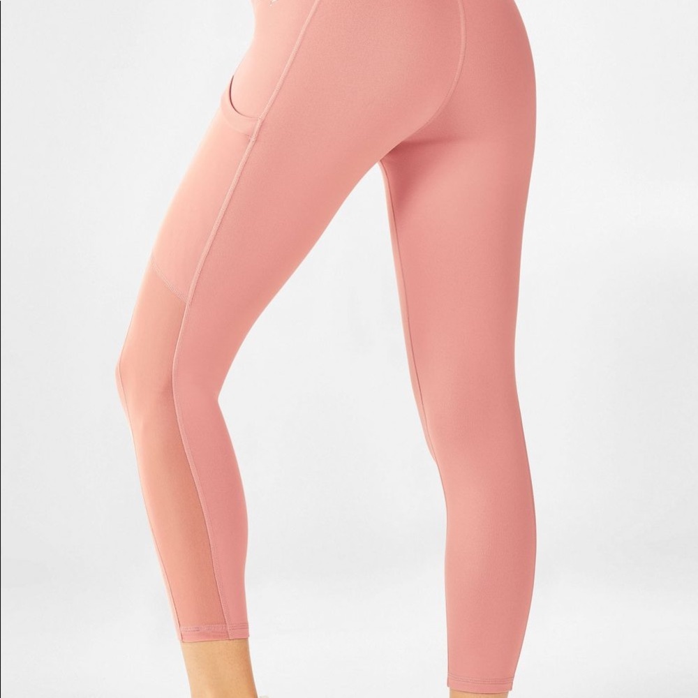 Fabletics Mila High-Waisted Pocket Capri